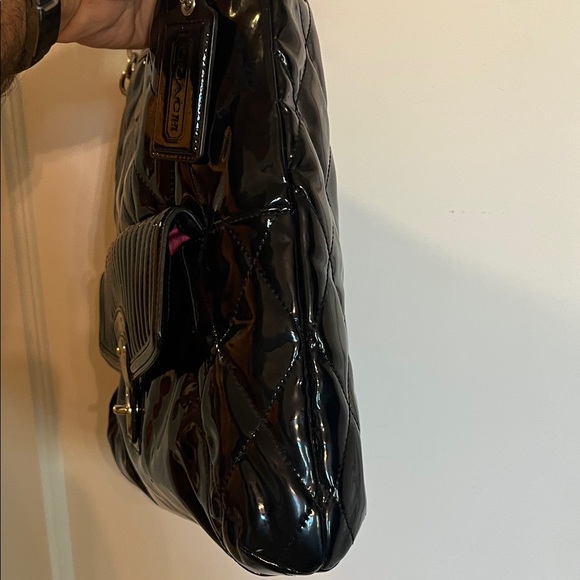 Beautiful Coach Poppy Black Quilted Patent Leather Shoulder Bag - Picture 10 of 13